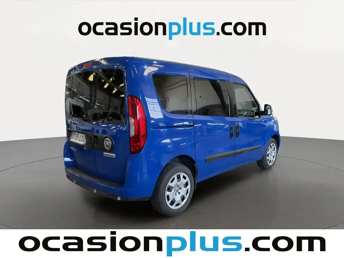 Usado Fiat Doblò Pop 95 CV (69 kW) 2020 Azul