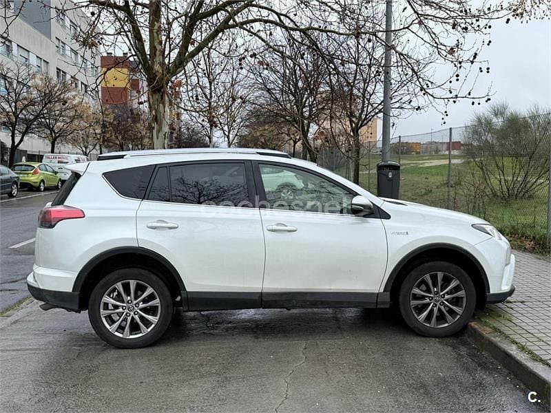 Usado Toyota RAV4 Hybrid Advance 197 CV (144 kW) 2016 Blanco SUV
