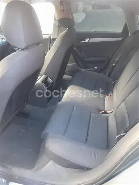 Usado Audi A4 143 CV (105 kW) 2012 Gris / plata Berlina