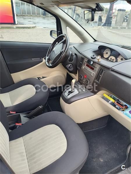 Usado Lancia Musa 90 CV (66 kW) 2007 Beige Monovolumen