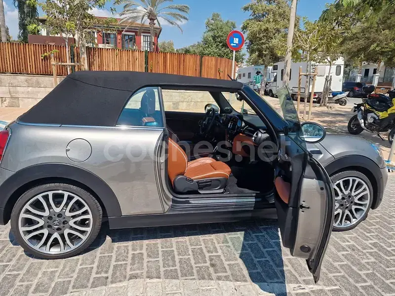 Usado Mini Cooper Cabriolet 136 CV (100 kW) 2019 Gris / plata Descapotable