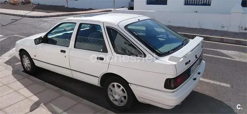 Usado Ford Sierra Ghia 123 CV (90 kW) 1992 Blanco Berlina