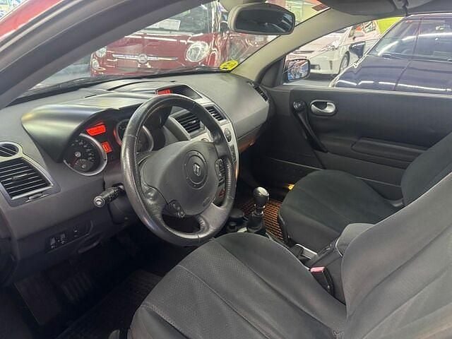 Usado Renault Mégane Coupé Authentique 136 CV (100 kW) 2004 Gris Coupe