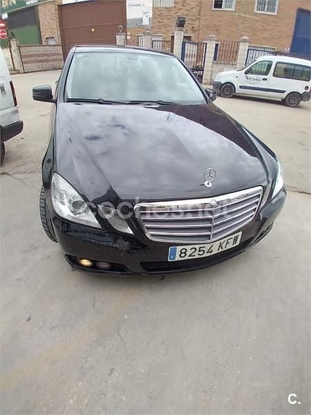 Negro Usado 2009 Mercedes E200 Berlina | 11.000 € (Precio justo) - Imagen 1/4