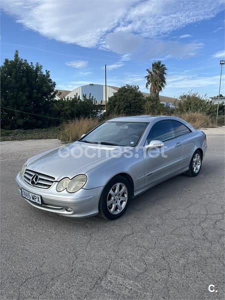 Usado Mercedes CLK270 Elegance 170 CV (125 kW) 2003 Gris / plata Coupe