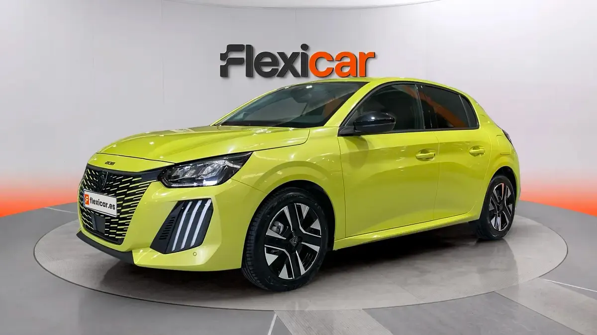 Usado Peugeot 208 Allure 101 CV (74 kW) 2025 Amarillo Utilitario