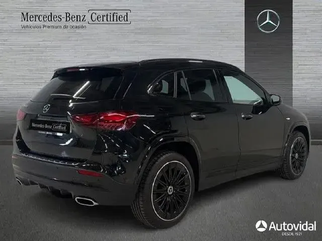 Nuevo Mercedes GLA250 218 CV (160 kW) 2026 Negro cosmos SUV