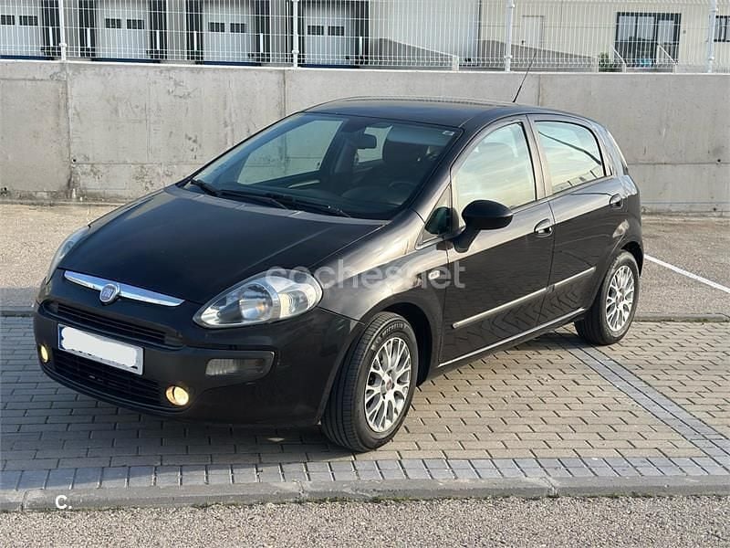 Usado Fiat Punto Evo Dynamic 90 CV (66 kW) 2011 Negro Utilitario