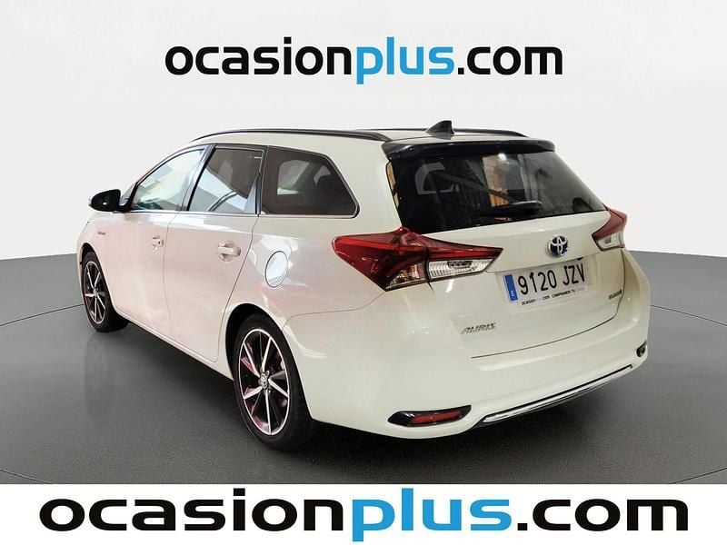 Usado Toyota Auris Hybrid 136 CV (100 kW) 2017 Blanco Familiar