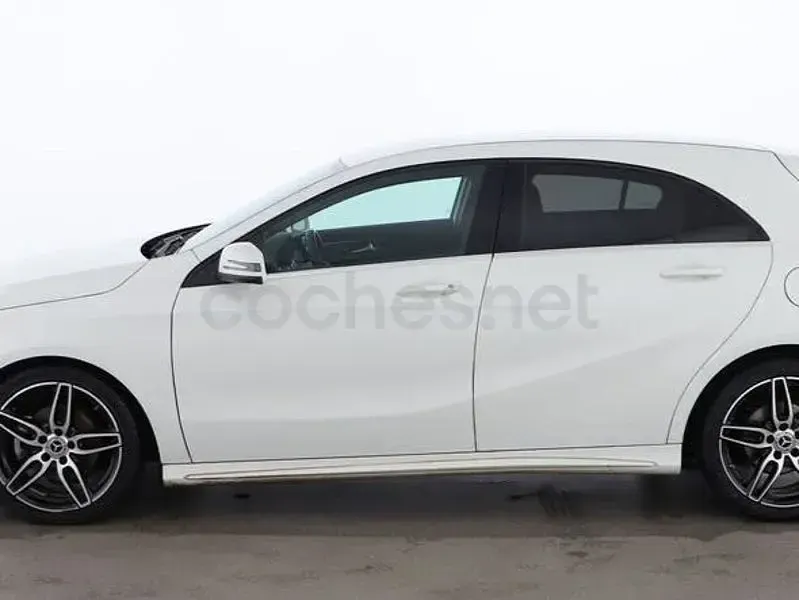 Usado Mercedes A180 122 CV (89 kW) 2018 Blanco Berlina