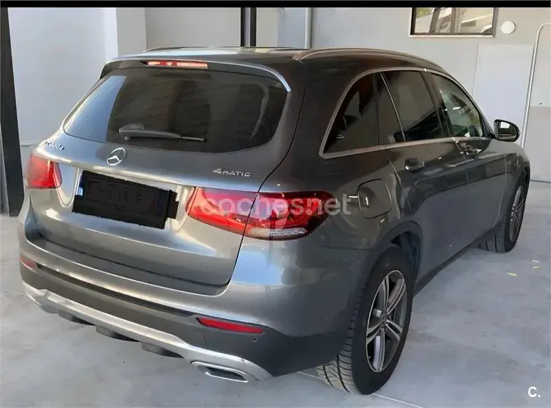 Usado Mercedes GLC220 170 CV (125 kW) 2020 Gris / plata SUV