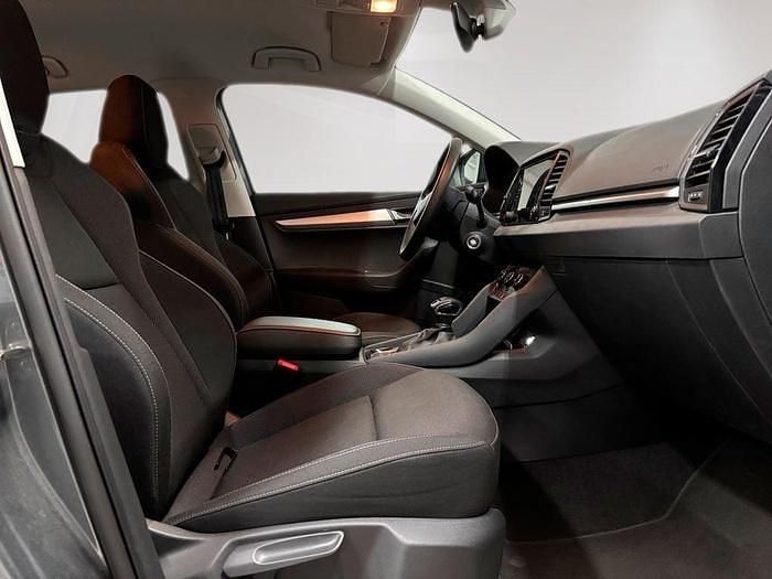 Usado Skoda Karoq Selection 150 CV (110 kW) 2025 Gris SUV
