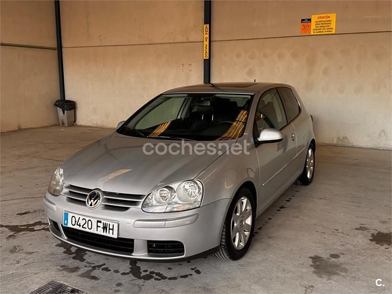 Usado VW Golf IV Sportline 140 CV (102 kW) 2004 Gris / plata Berlina
