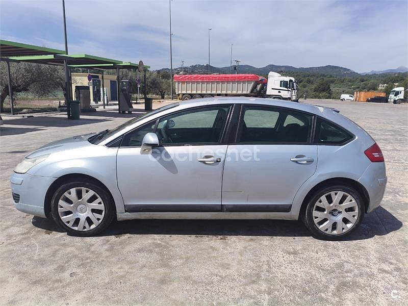 Begagnad Citroën C4 Exclusive 110 HK (80 kW) 2006 Grå Sedan