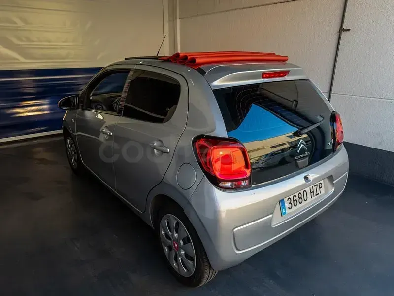 Usado Citroën C1 Feel 82 CV (60 kW) 2015 Gris / plata Utilitario
