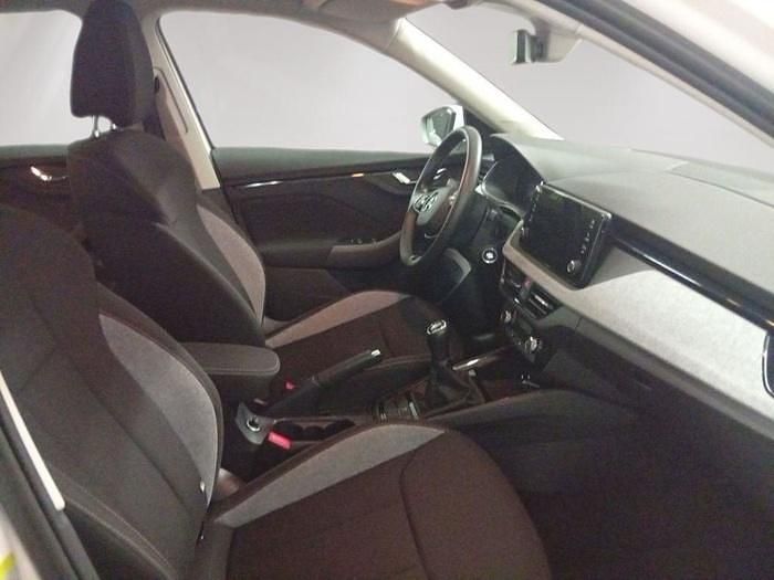 Usado Skoda Kamiq Selection 115 CV (84 kW) 2024 Blanco SUV