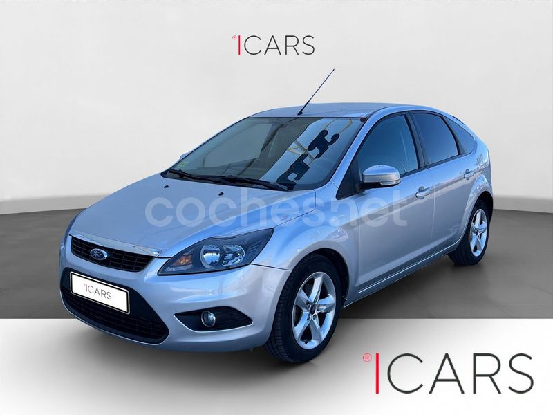 Gris / plata Usado 2009 Ford Focus Trend Berlina | 8800 € - Imagen 1/4