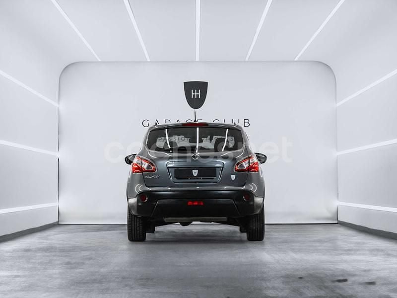 Usado Nissan Qashqai Tekna 140 CV (102 kW) 2011 Gris / plata SUV