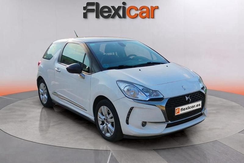 Blanco Usado 2017 DS Automobiles DS3 Berlina | 8490 € (Precio justo) - Imagen 1/4