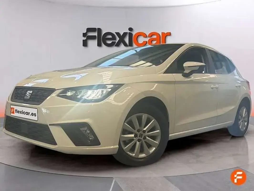 Usado Seat Ibiza FR 110 CV (80 kW) 2023 Blanco Utilitario