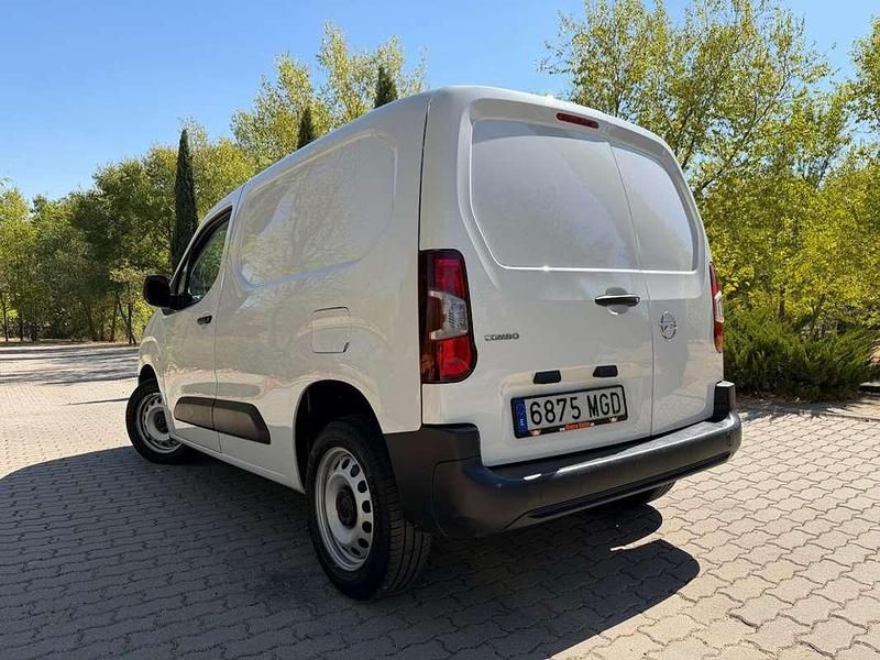 Usado Opel Combo S 102 HP (75 kW) 2023 Branco Monovolume
