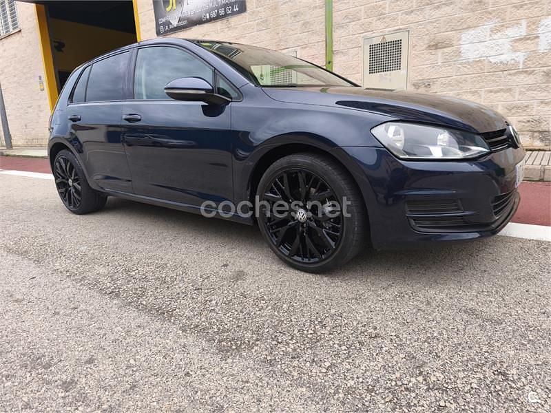 Usado VW Golf VII Business 110 CV (80 kW) 2015 Azul Berlina
