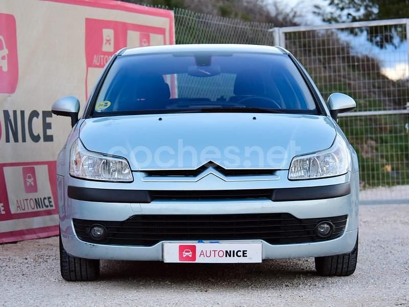 Usado Citroën C4 Exclusive 110 CV (80 kW) 2006 Azul Berlina