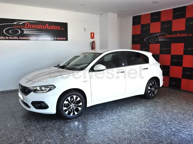 Usado Fiat Tipo Life 95 CV (69 kW) 2020 Blanco Berlina