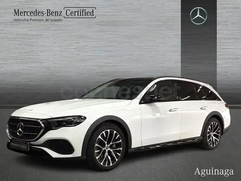 Usado Mercedes E300 313 CV (230 kW) 2025 Blanco Familiar