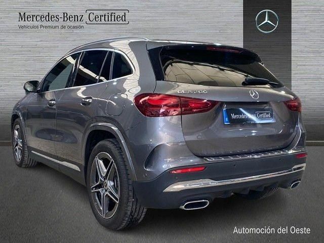Usado Mercedes GLA200 163 CV (119 kW) 2026 Gris montaña SUV