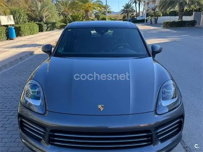 Usado Porsche Cayenne 340 CV (250 kW) 2020 Gris / plata SUV