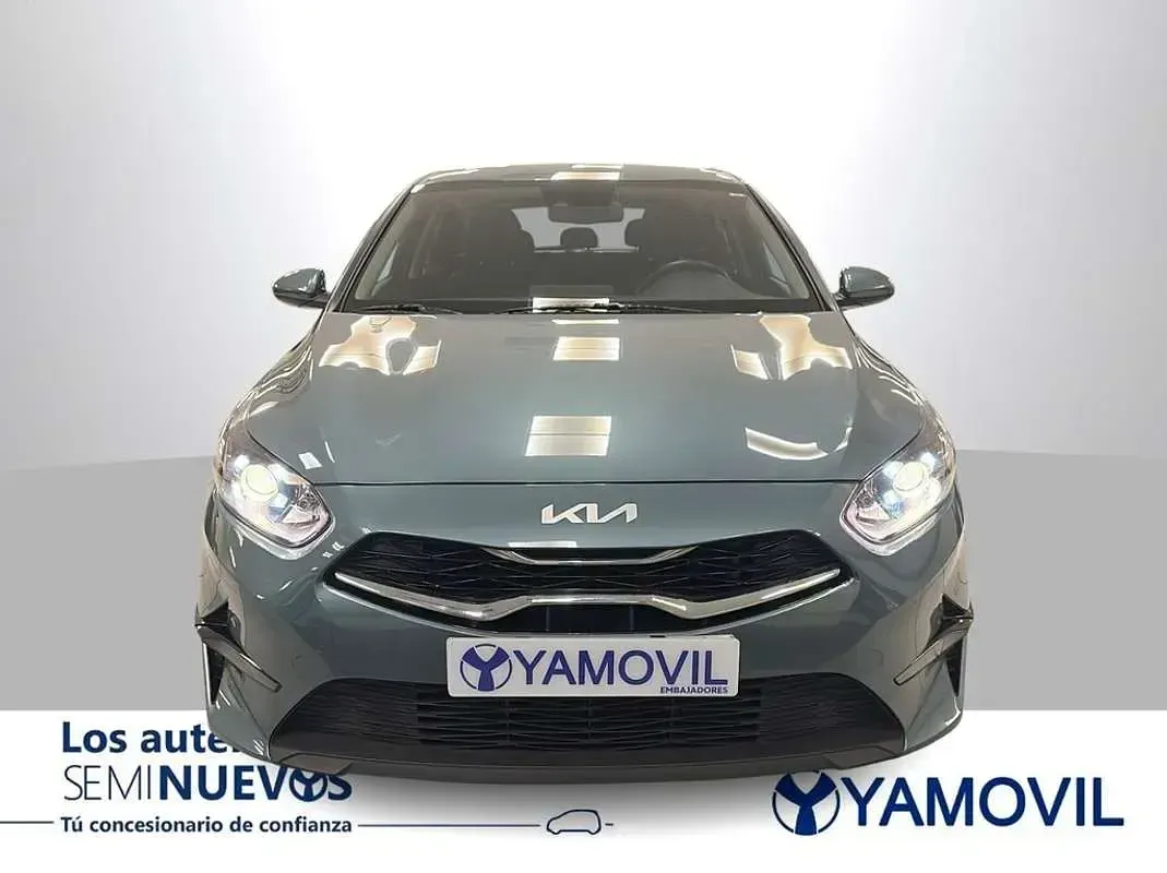 Usado Kia Ceed 120 CV (88 kW) 2022 Gris Utilitario
