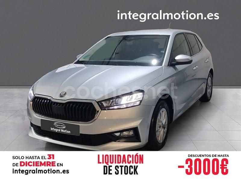 Gris Usado 2025 Skoda Fabia Selection Utilitario | 20.300 € (Precio justo) - Imagen 1/4