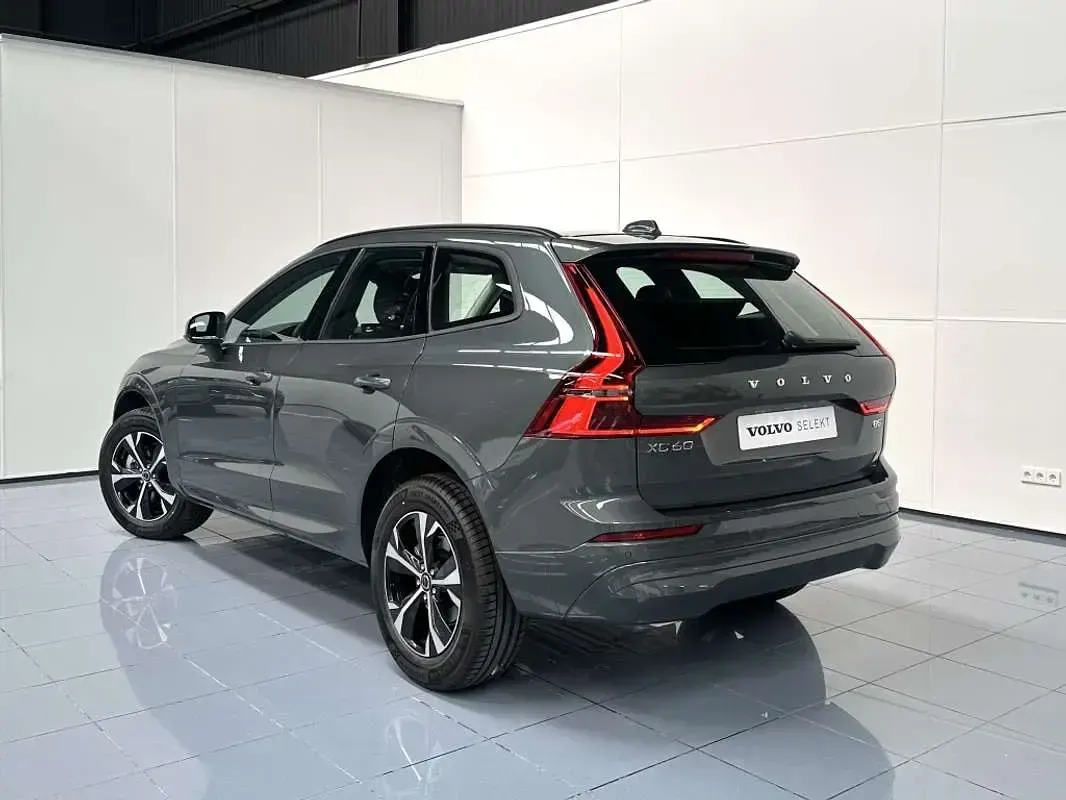Nuevo Volvo XC60 Core 252 CV (185 kW) 2026 Gris SUV