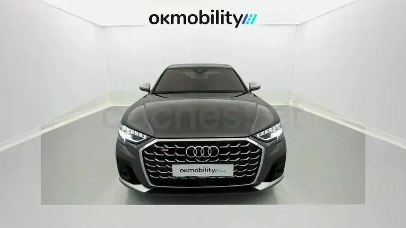 Usado Audi A8 571 CV (419 kW) 2022 Gris / plata Berlina