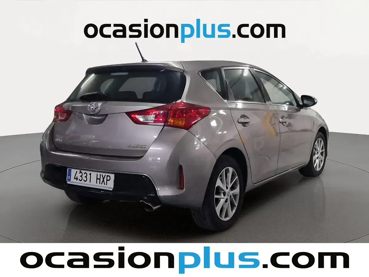 Usado Toyota Auris Active 132 CV (97 kW) 2014 Marrón Utilitario