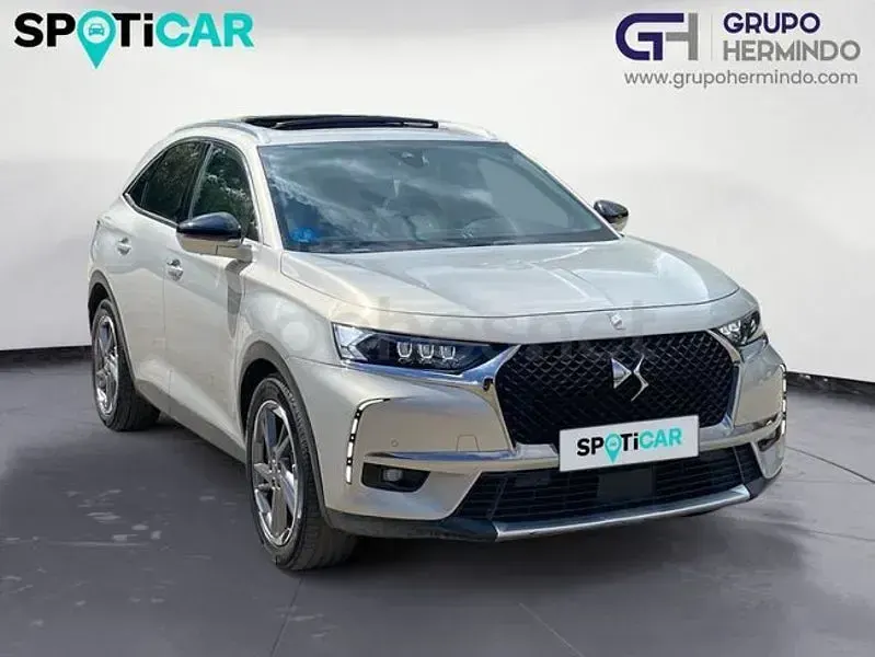 Usado DS Automobiles DS7 Crossback So Chic 300 CV (220 kW) 2020 Gris / plata SUV