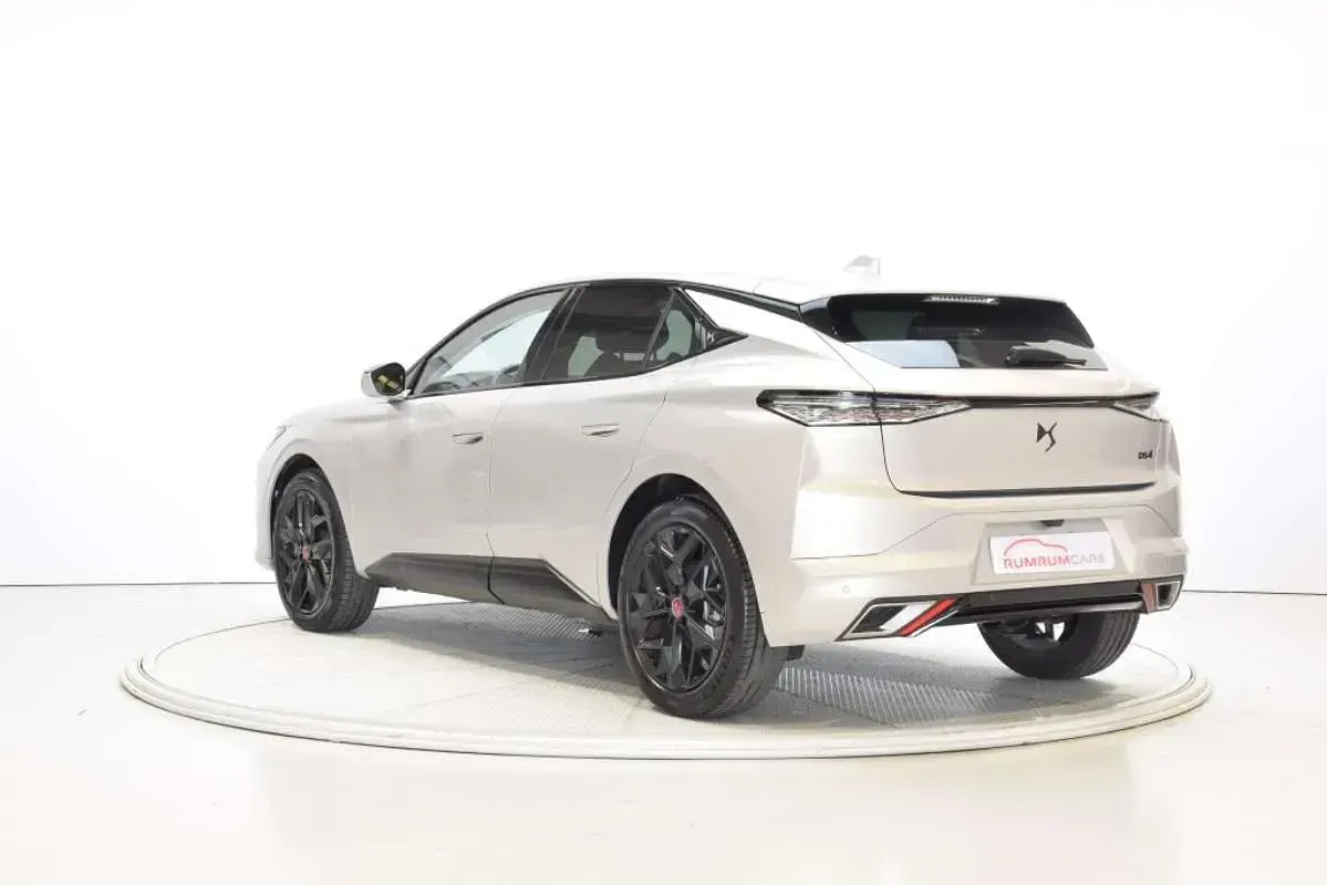 Usado DS Automobiles DS4 Performance 131 CV (96 kW) 2024 Gris SUV