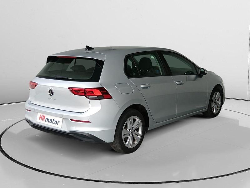 Usado VW Golf VIII Life 111 CV (81 kW) 2024 Gris Utilitario
