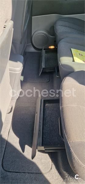 Gris / plata Usado 2007 Renault Scénic II Monovolumen | 3100 € (Precio justo) - Imagen 1/4