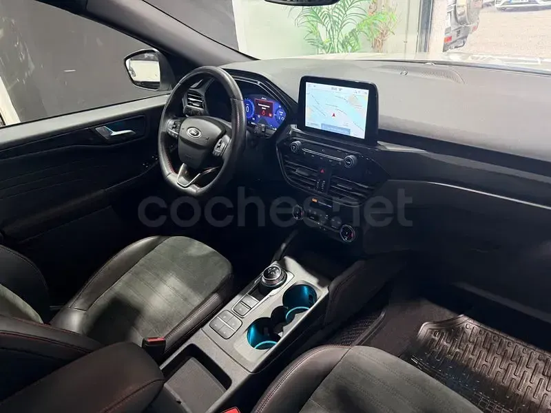 Usado Ford Kuga ST-Line X 225 CV (165 kW) 2022 Blanco SUV