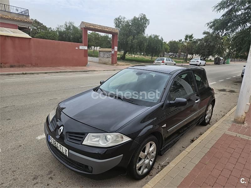 Usado Renault Mégane II Extreme 130 CV (95 kW) 2007 Negro Berlina