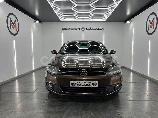 Begagnad VW Jetta Advance 140 HK (102 kW) 2011 Brun Sedan