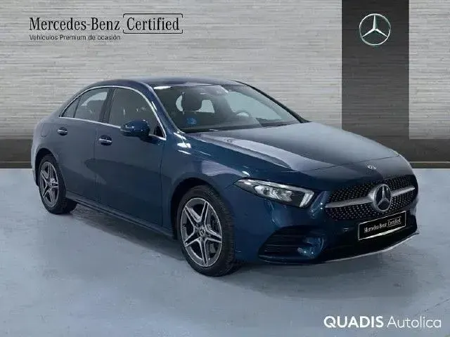 Usado Mercedes A250 218 CV (160 kW) 2022 Azul denim