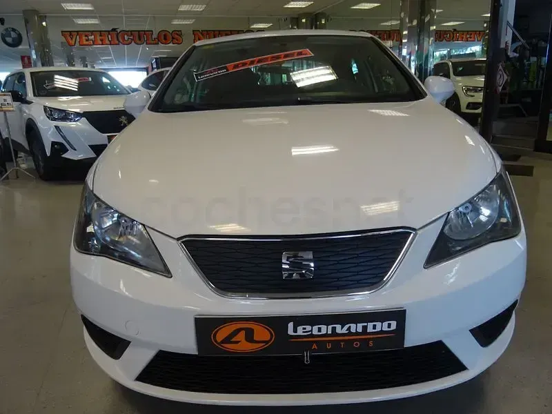 Usado Seat Ibiza Ecomotive 75 CV (55 kW) 2015 Blanco Berlina