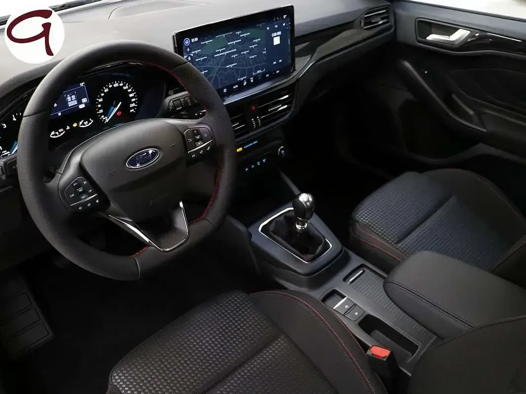 Usado Ford Focus ST-Line 155 CV (114 kW) 2022 Blanco Familiar