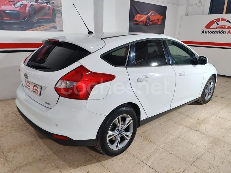 Blanco Usado 2013 Ford Focus S Berlina | 6500 € (Precio justo) - Imagen 1/4