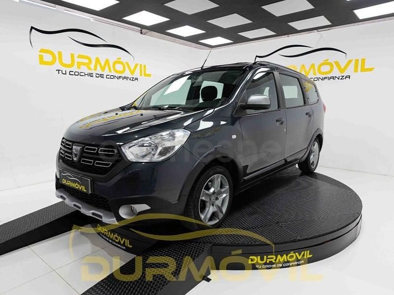 Usado Dacia Lodgy Comfort 130 CV (95 kW) 2020 Gris / plata Monovolumen