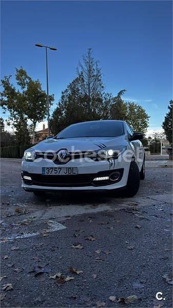 Usado Renault Mégane LIMITED 115 CV (84 kW) 2015 Blanco Berlina
