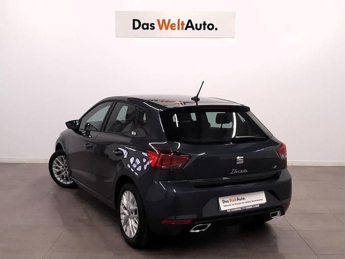 Gris Usado 2024 Seat Ibiza FR | 17.840 € (Precio justo) - Imagen 1/4